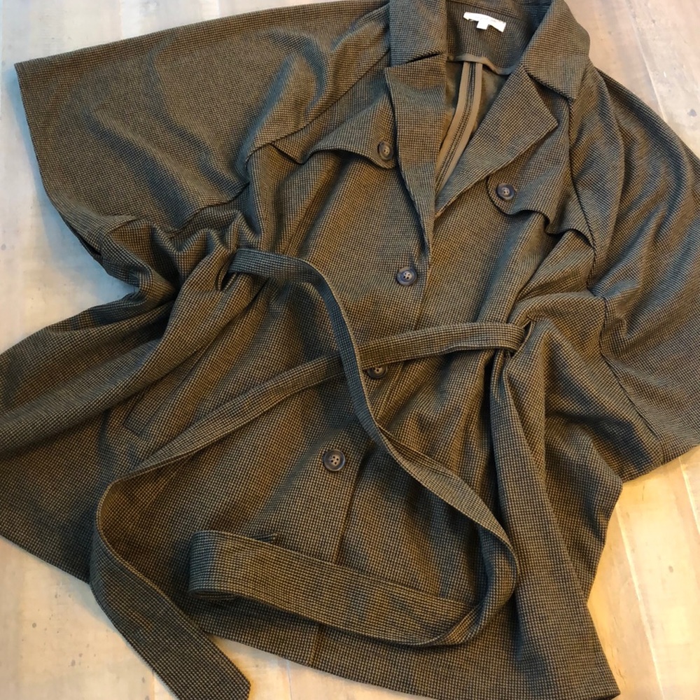 Mystree Cape size: o/s